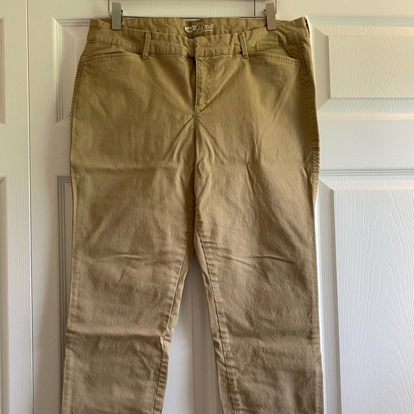 Pants - Picture 2 of 3